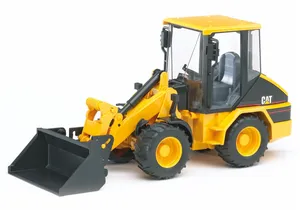 Produktbild von Bruder 2441 Cat Kompaktgelenkradlader