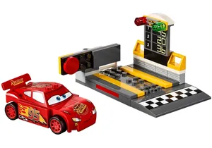 Produktbild von Lego 10730 Juniors Disney Cars  Lightning McQueens Beschleunigungsrampe