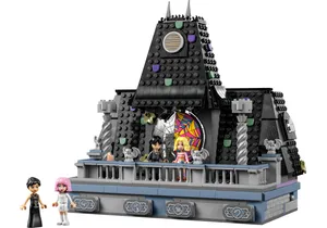 Produktbild von Lego 76781  Wednesday:  Wednesdays und Enids Zimmer im Studentenwohnheim