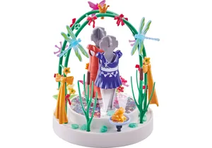Produktbild von Playmobil 9821  City Life  LED-Dekopodest mit Kleidern (Folienverpackung)